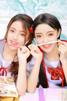 漂亮的女邻居7